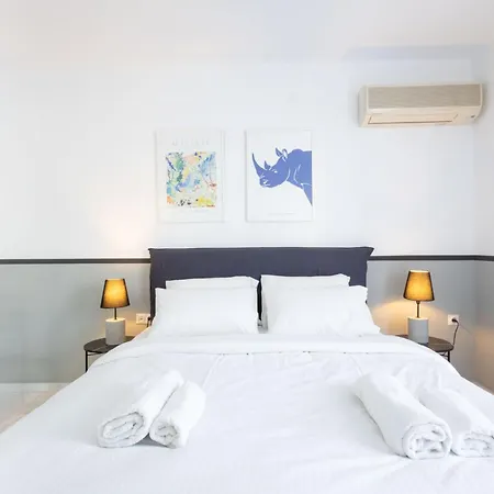 Apartment Elegant Coastal Haven Fully Renovated 3-bedroom *